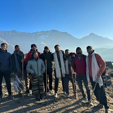 ホテル Triund Trek ダラムシャーラー エクステリア 写真