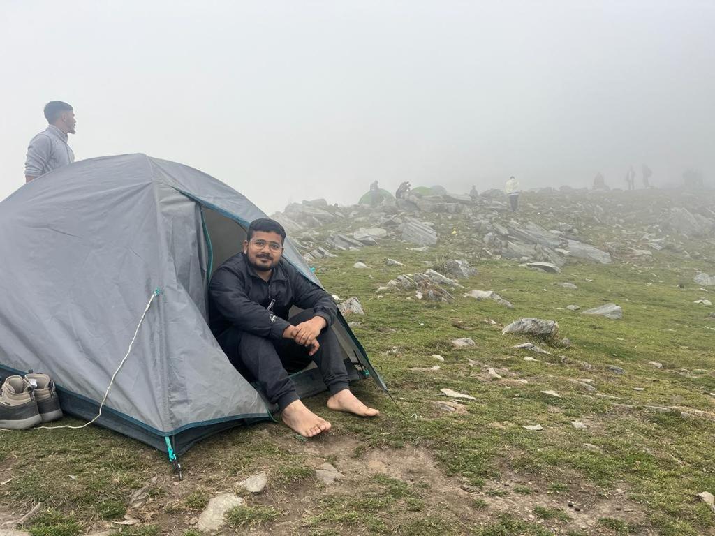 ホテル Triund Trek ダラムシャーラー エクステリア 写真