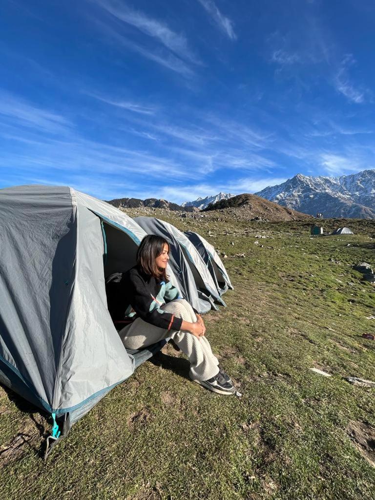 ホテル Triund Trek ダラムシャーラー エクステリア 写真