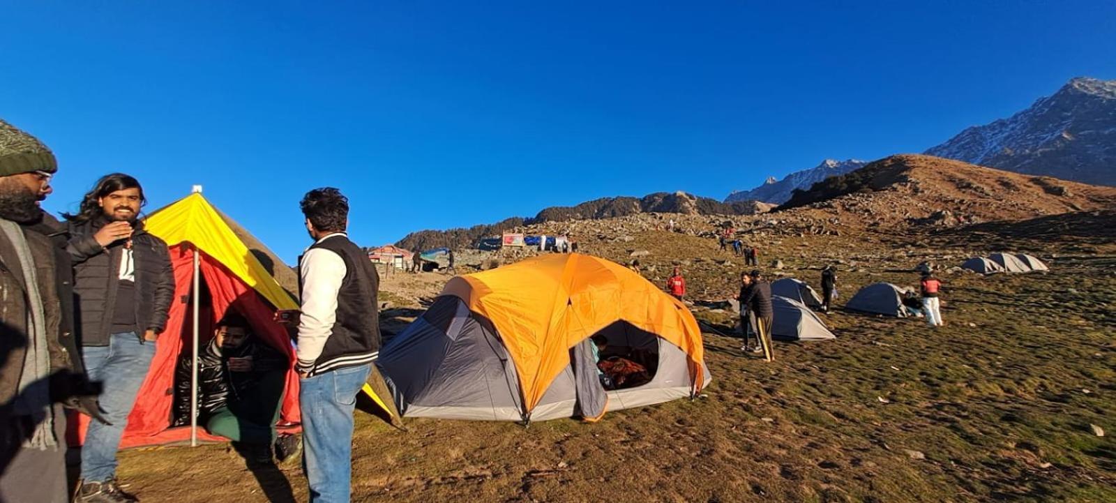 ホテル Triund Trek ダラムシャーラー エクステリア 写真